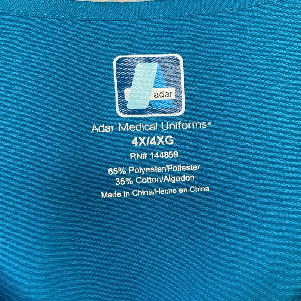 Scrub Top - Picture 3 of 4